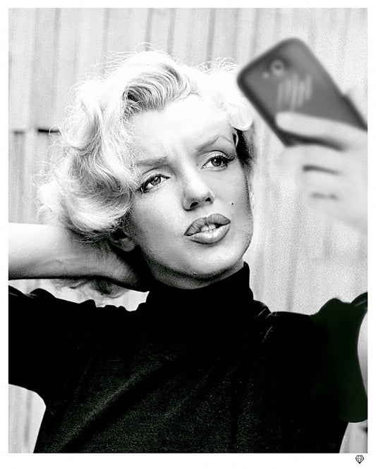 Marilyn Monroe Selfie