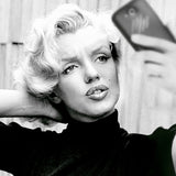 Marilyn Monroe Selfie